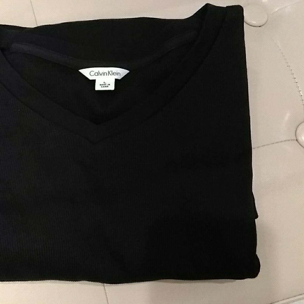 Calvin Klein V neck long sleeve shirt